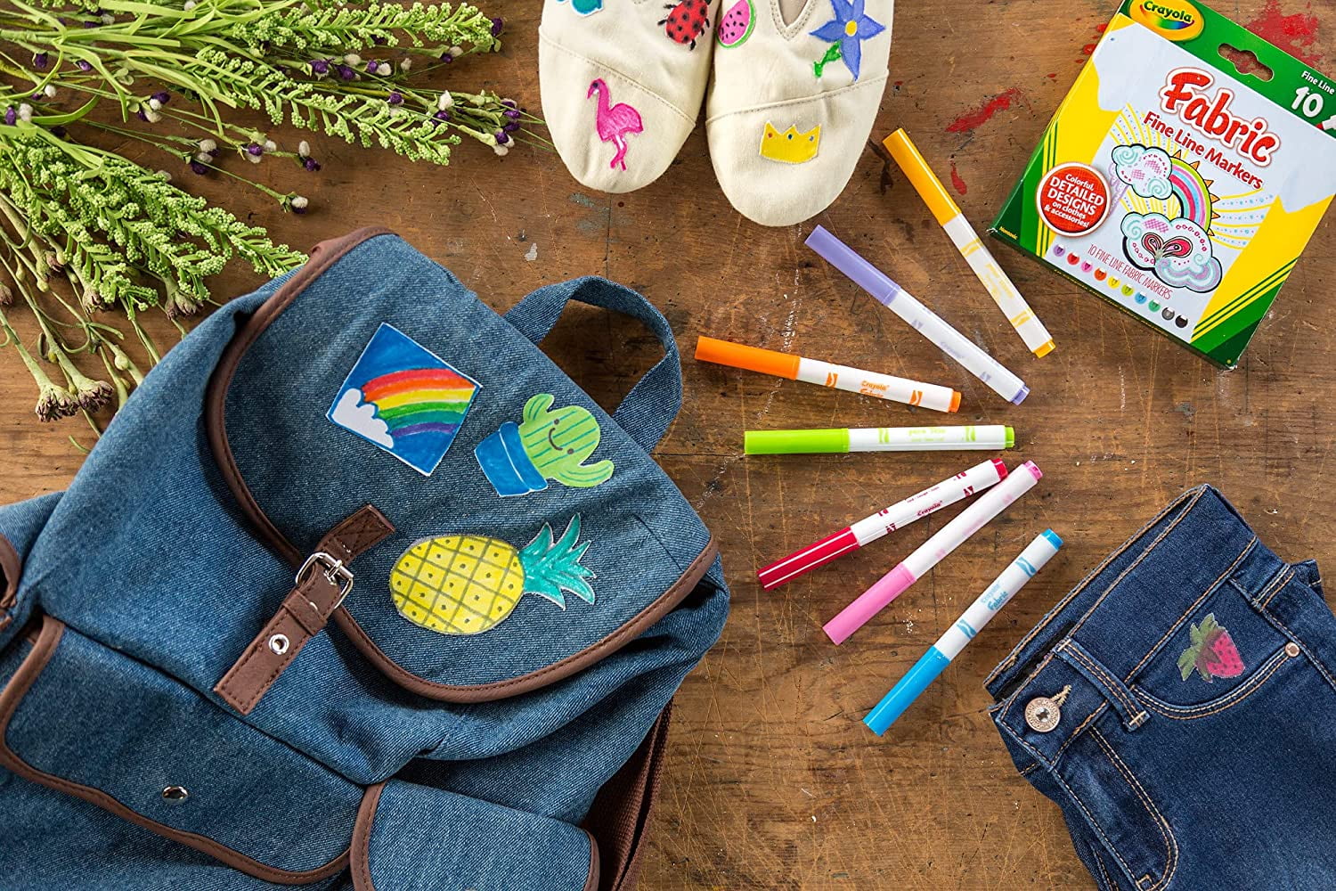 Crayola 10 count Fine Line Fabric Markers